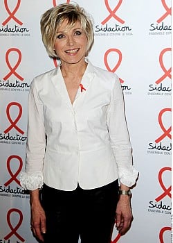 Evelyne Dheliat